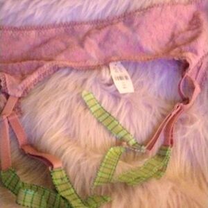 NEW! Victoria's Secret Garter Belt New!